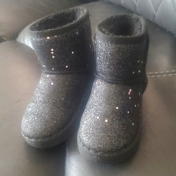 Kids Black Boots - Picture 1 of 4